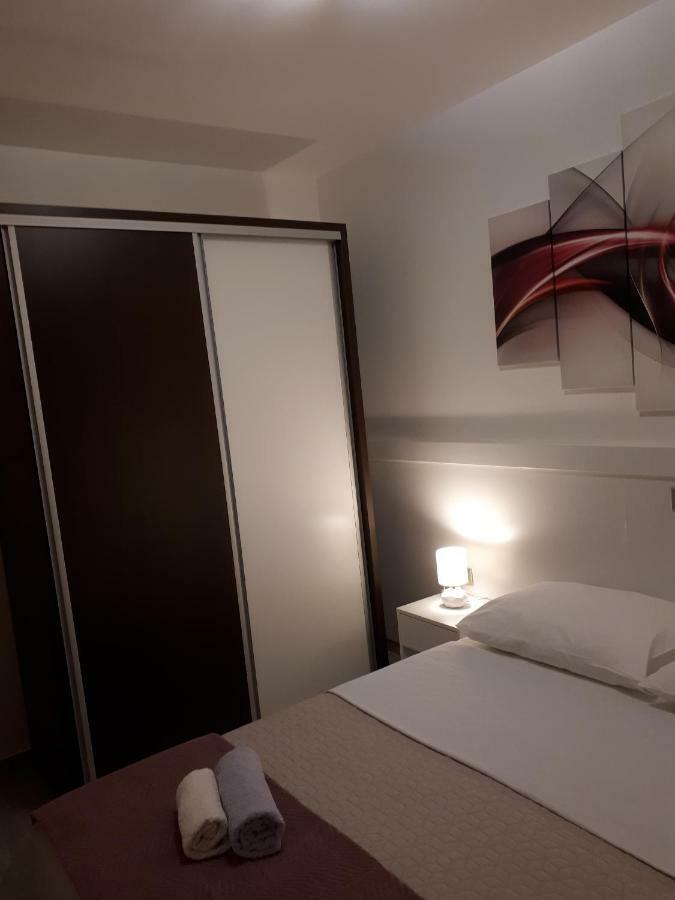 Apartments Sisevic - Comfort Apartments With Balconies And Sea View Slano Eksteriør bilde